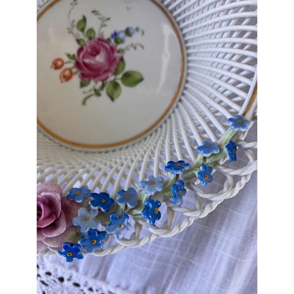 1917 Von Schierholz Porcelain Basket: German Floral Woven Trinket Dish - Picture 3 of 8